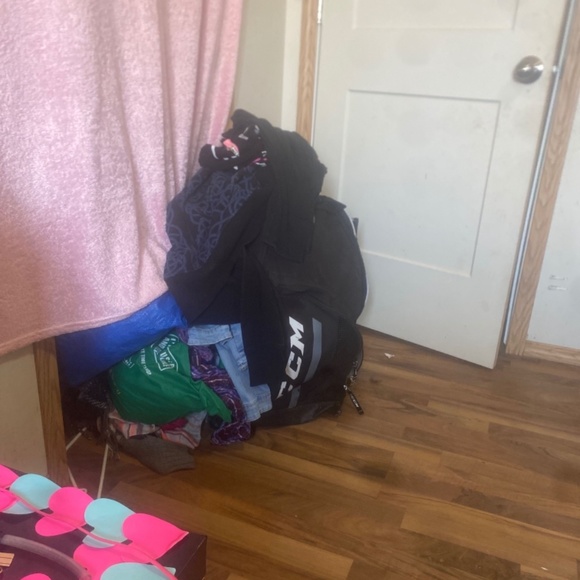 Clothes and boots - Picture 6 of 8